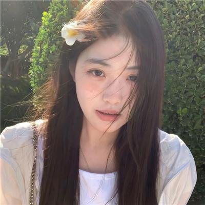 乳房与月亮
